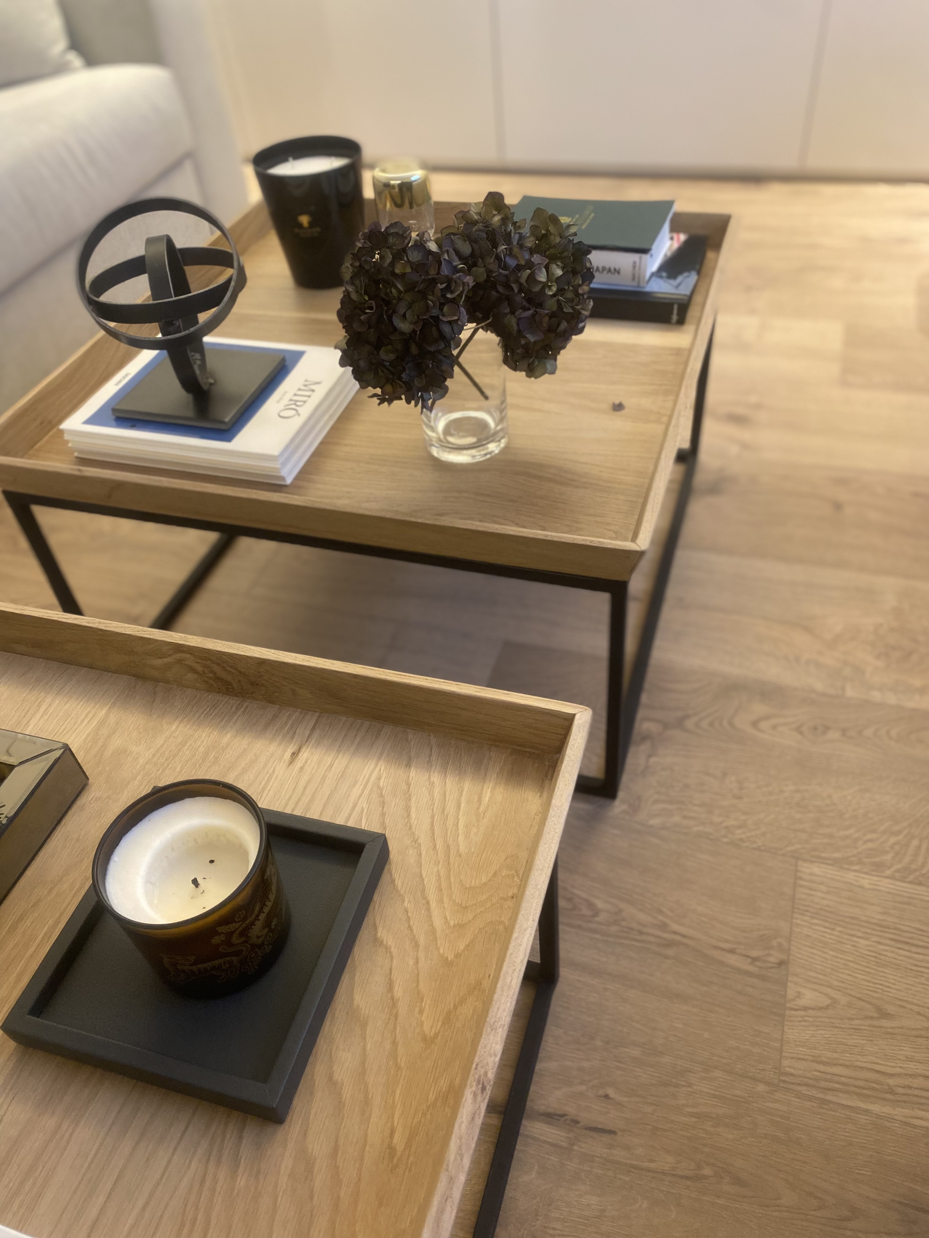 LAFORJA — The elegance of monochrome