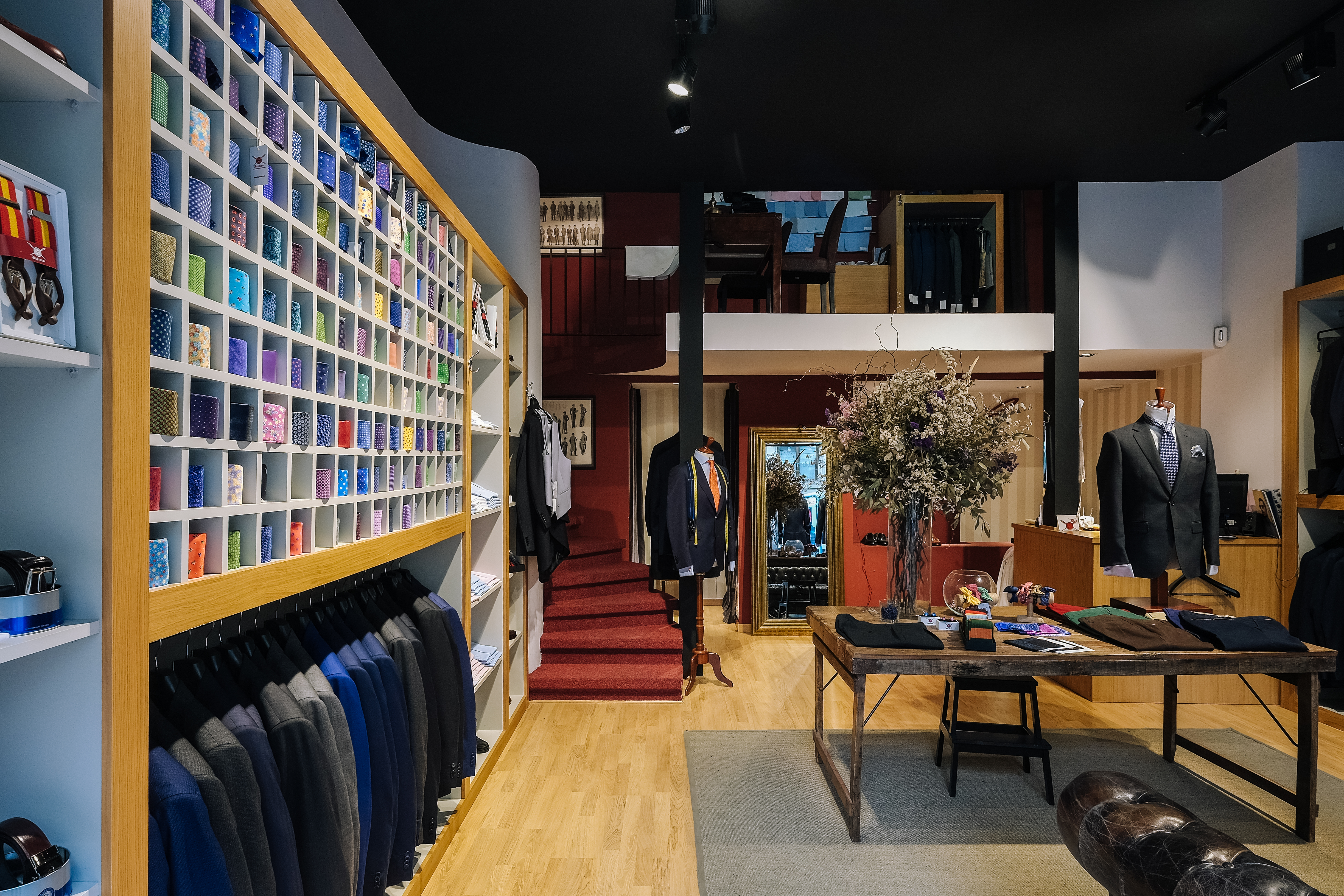 Tailoring, Jajoan — image 2 of 3
